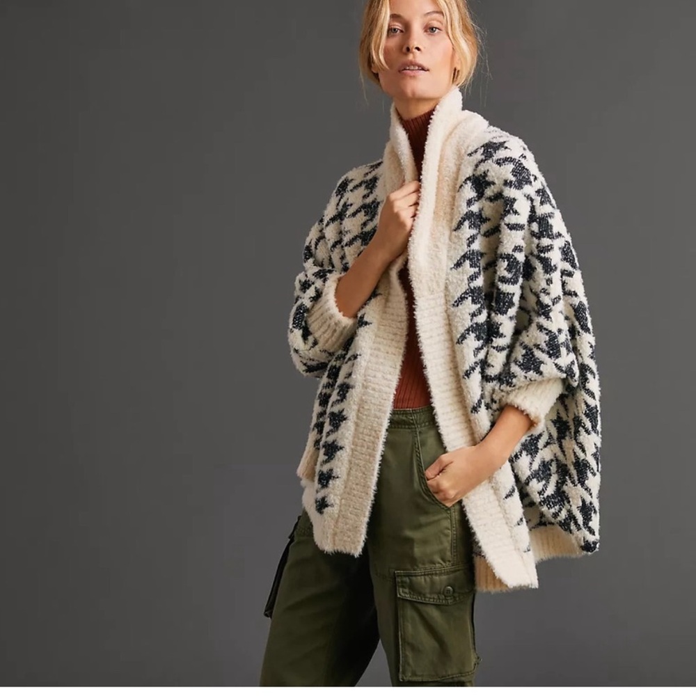 Anthropologie Maeve cozy open front houndstooth shawl cardigan one size